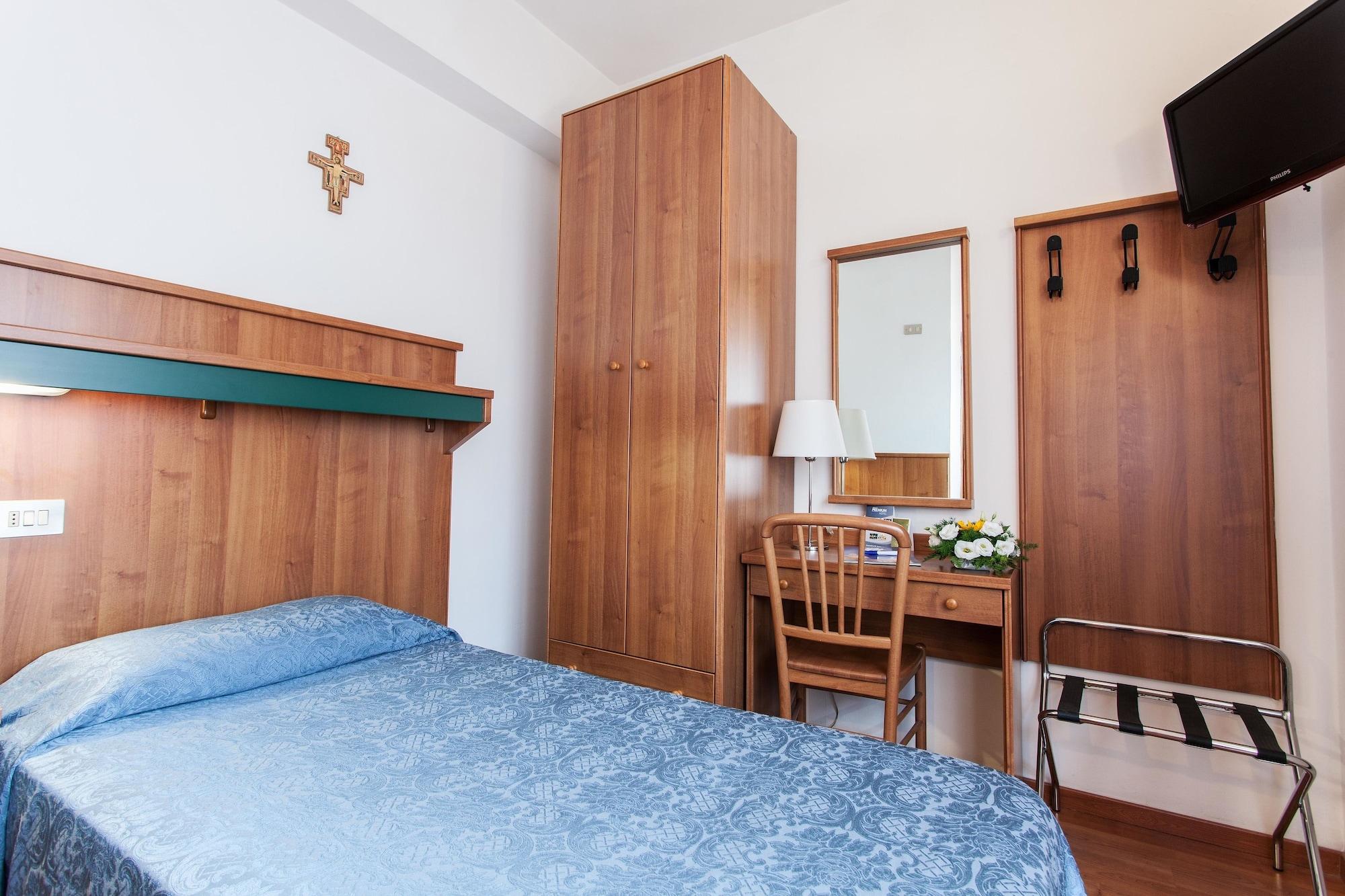 Hotel Los Angeles Ассізі Екстер'єр фото